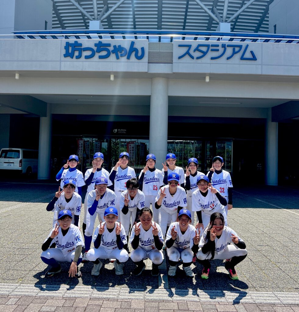 西日本ガールズの集合写真