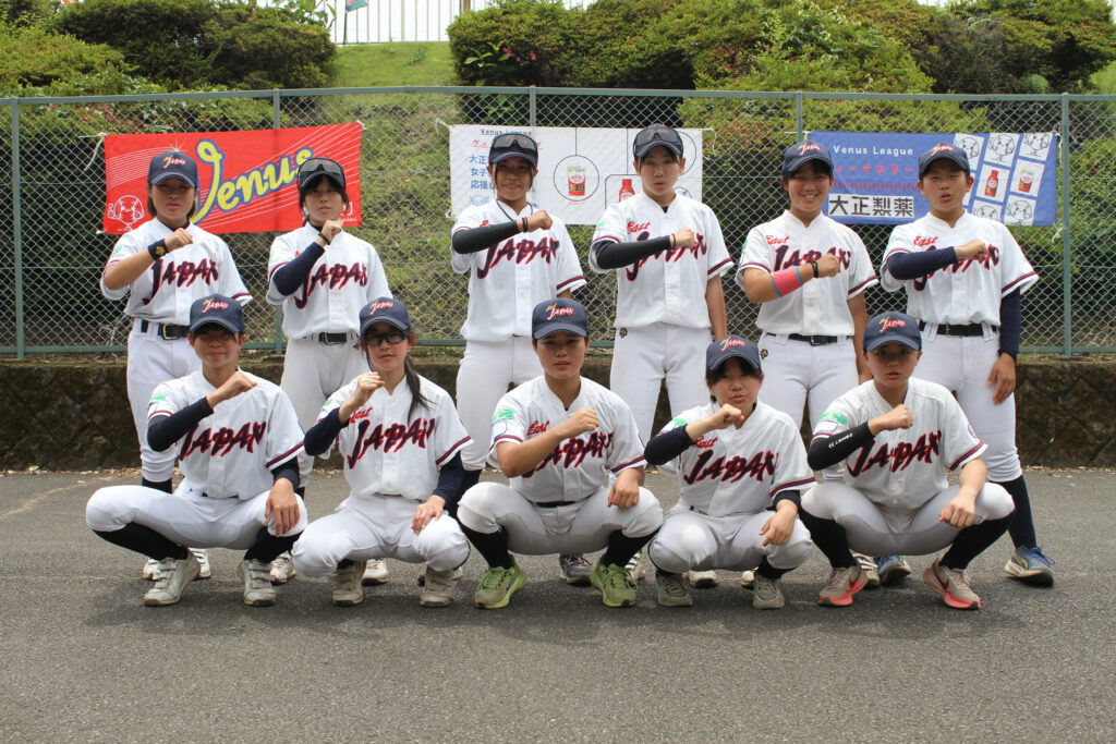 ボーイズリーグ　東日本ガールズの集合写真